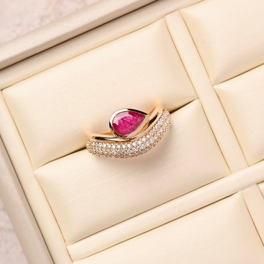 Bezel Ruby Pavé Curved Ring