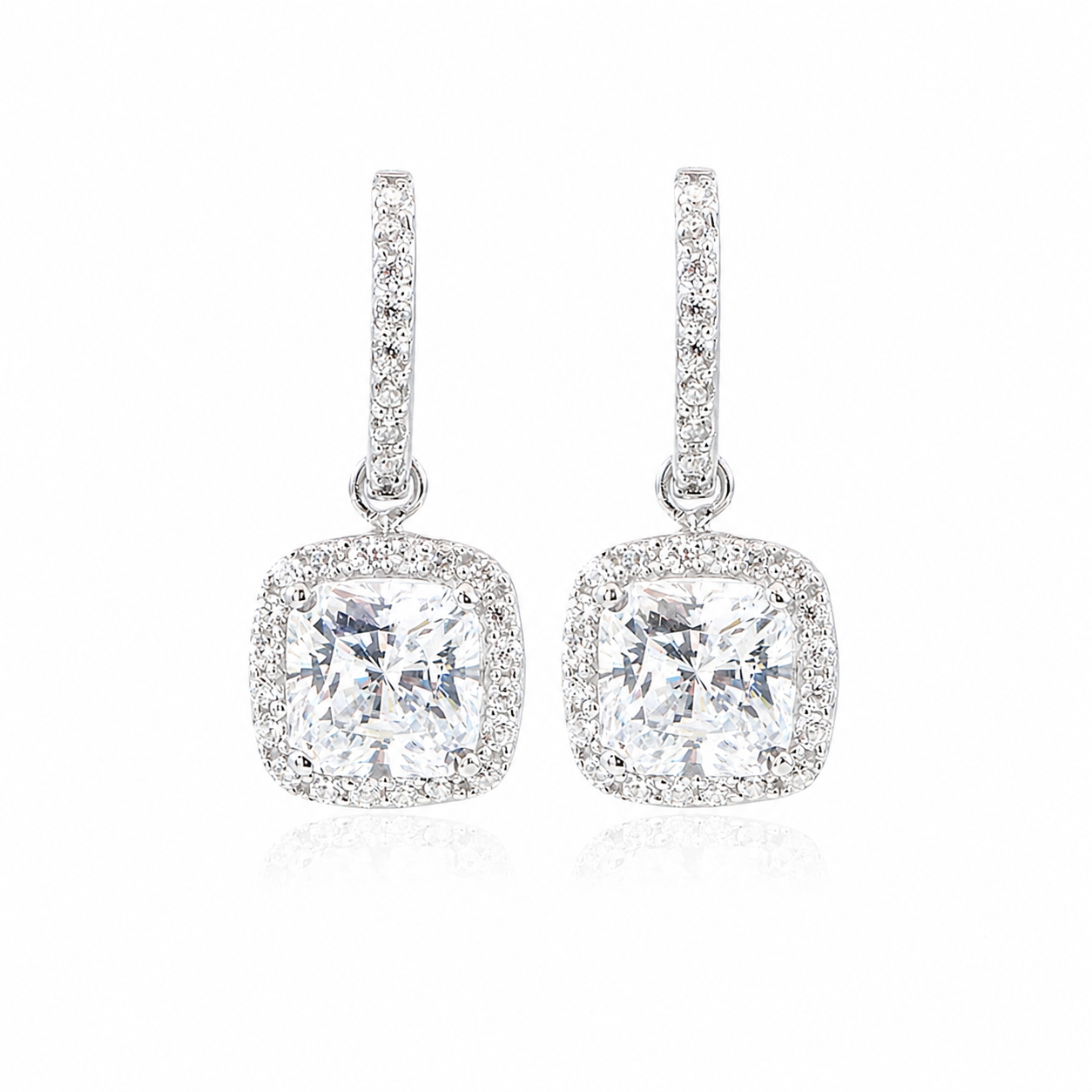 Arete huggie colgante cuadrado