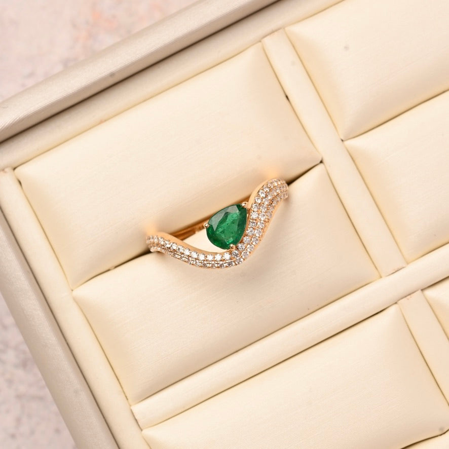 Emerald and Pavé Curvy Ring