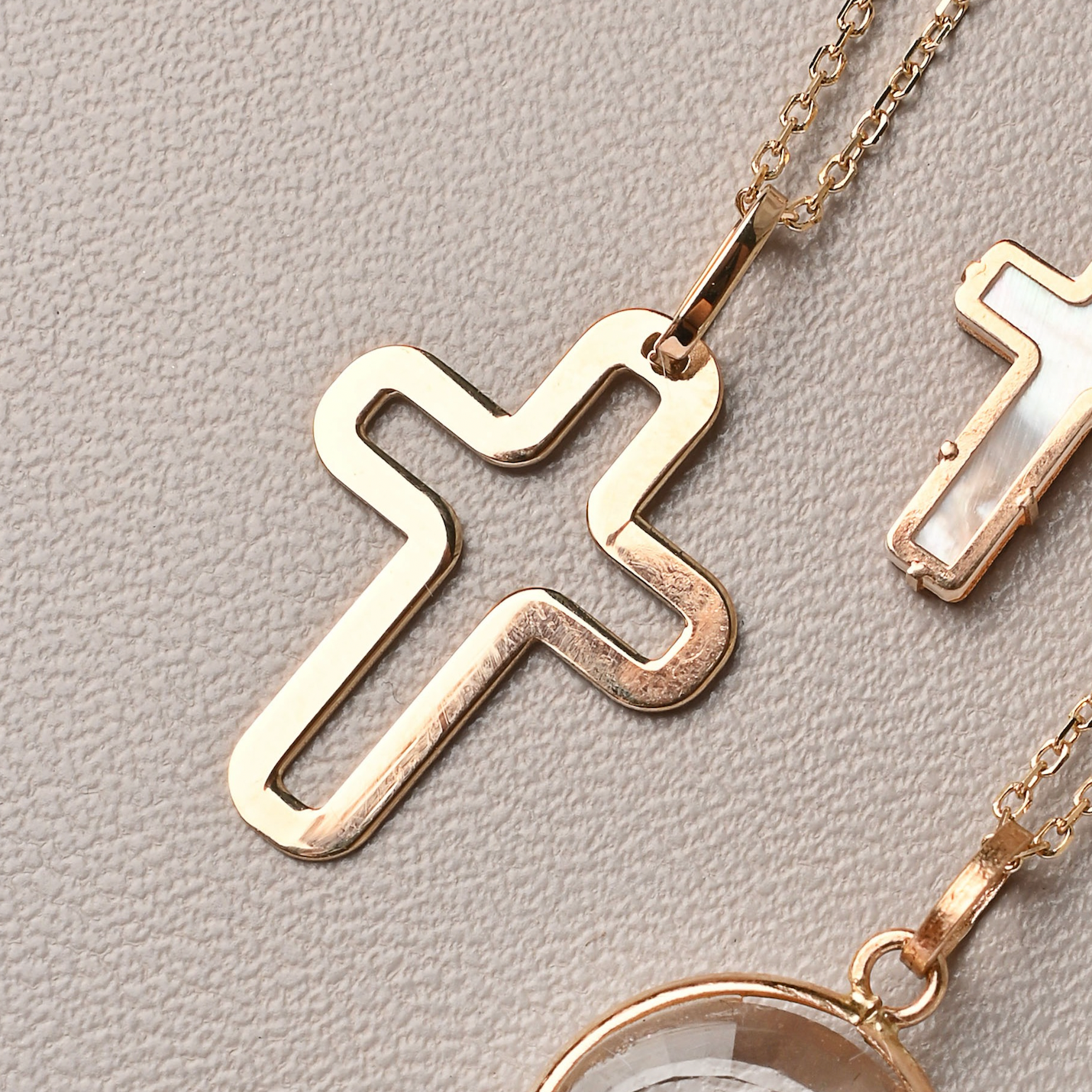 Curved Cross Outline