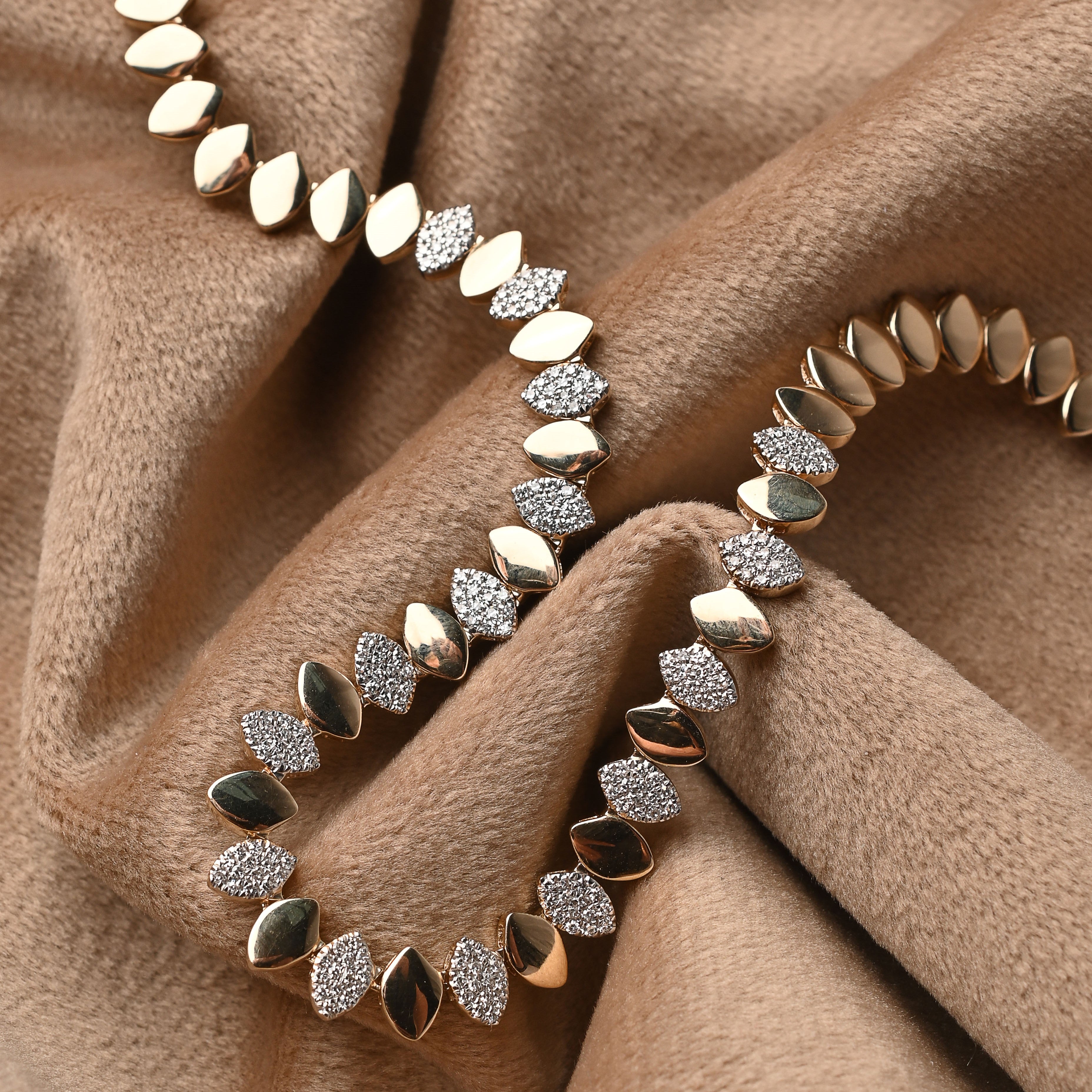 Pavé and Gold Chocker