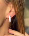 Arracada pave lados lisos y brillantes